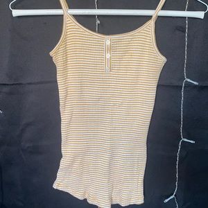 rusty yellow stripe top